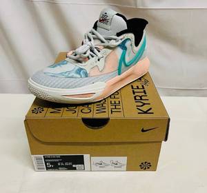 lot 4 image: Nike Kyrie 8 GO (GS) Size 5Y Photon DustPhoton Dust