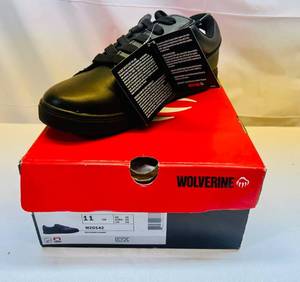 lot 17 image: Wolverine Urban Eatery LX Size 11 Oxford Black