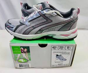 lot 27 image: Athlectic Works Alexis Size 8.5