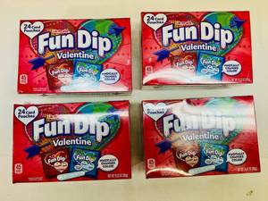lot 230 image: 4x 24 Fun Dip Valentines