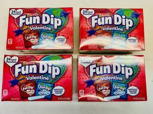 lot 233 image: 4x 24 Fun Dip Valentines