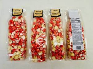 lot 238 image: 4x 8oz Marketside Popcorn wWhite Chocolate Drizzle-82025