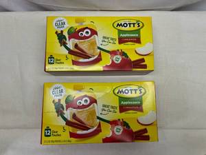 lot 361 image: 2x12 3.2oz pouches Motts Applesauce-cinnnamon
