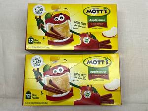 lot 366 image: 2x12 3.2oz pouches Motts Applesauce-cinnnamon