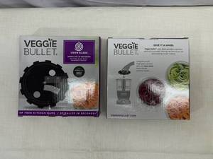 lot 406 image: Veggie Bullet Udon Blade Spiralizes Vegetables