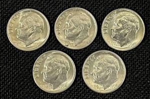 lot 37 image: Five Pre-1964 AU-Type Roosevelt Dimes Four 1964 and One 1960