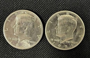 lot 41 image: Two 1971-D Kennedy Half Dollars AU-Type Condition