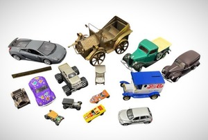 lot 72 image: Set of Three Metal Toys and Two Plastic Toys (Plus 9 Other Miscellaneous Toy Vehicles)