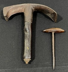 lot 106 image: Antique Coopers Barrel Hammer and Old-Fashion Hand Drill