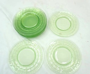lot 121 image: Depression Glass plates
