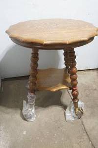 lot 37 image: Victorian Tiger Oak Parlor Table with Claw & Glass Ball Feet