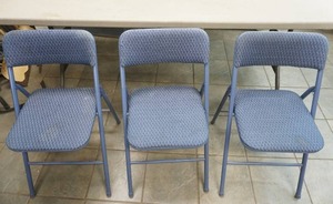 lot 41 image: 3 Cosco Matching Folding Chairs