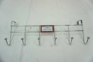 lot 45 image: over the door rack with 6 hooks