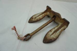 lot 158 image: boat anchor 15lbs