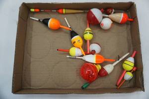 lot 170 image: fishing bobbers
