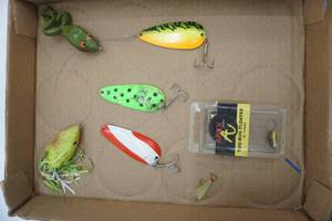 lot 177 image: fishing tackle lot Dardevlesfrogs and more