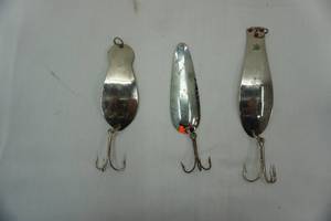 lot 180 image: Dr. Spoon, KB, & Dardevle fishing lures