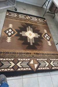 lot 200 image: very nice condition area rug 5x7