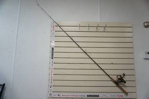 lot 205 image: fishing rod & reel Intrepio
