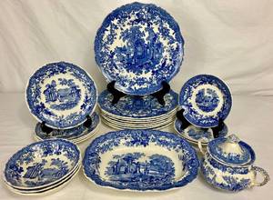 lot 32 image: Vintage Masons Fountains Ironstone China Set England