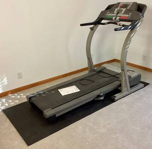 lot 23 image: PRO-FORM XP 590s Treadmill