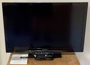 lot 25 image: Panasonic 37 1080p LCD TV