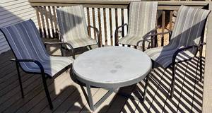 lot 29 image: Patio Table and 4 Chairs