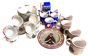 lot 62 image: Assortment of Christmas Dishes