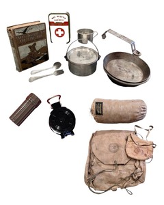 lot 19 image: Vintage Boy Scout Memorabilia including a Vintage Boy Scout Backpack