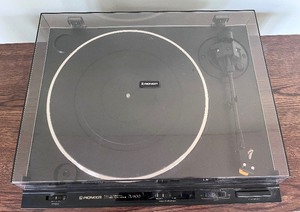 lot 83 image: Pioneer Turntable - PL600