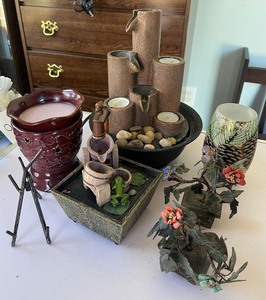 lot 94 image: Tabletop Fountains & Relaxing Home Decor Items