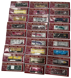 lot 15 image: K-Line 0027 Gauge Box Train Cars