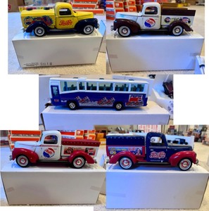 lot 67C image: (5) Pepsi Cola Advertising Model Cars