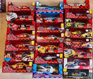 lot 76C image: (22) Racing Champion Brand Collector Race Car Models