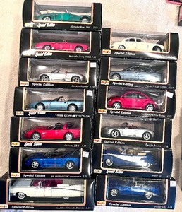 lot 64C image: (13) Maisto Brand Special Edition Collector Model Cars