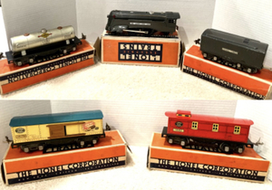 lot 8 image: Lionel Postwar Train Freight Cars