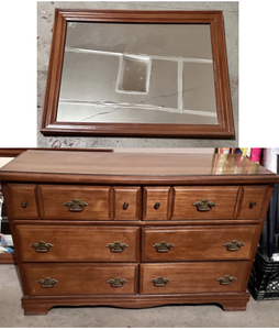 lot 210 image: Oak Dresser & Wall Mirror