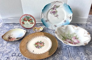 lot 167 image: Variety of Vintage China Plates