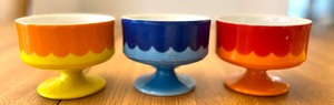 lot 178 image: Set of Three Mid Century Milk Glass Dessert Cups