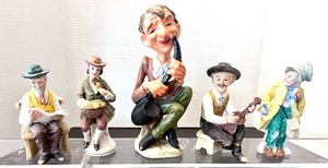 lot 189 image: Hand Painted Ceramic Figurines