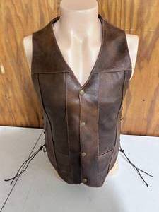 lot 136 image: All-State Leather Riding Vest - Size 36