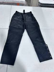 lot 184 image: First Gear Leather Motorcycle Rider Pants Size 4012