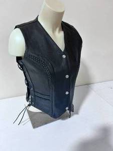 lot 129 image: All-State Leather Riding Vest - Size Small