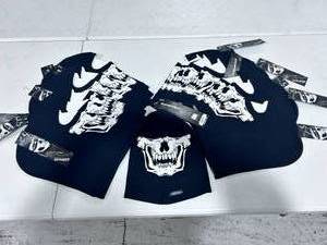 lot 286 image: 15 Count Biker Skull Balaclava