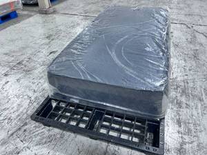 lot 33 image: Sound Sleep 12 Firm Memory Foam Twin Mattress