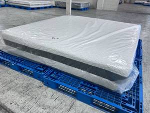 lot 3 image: 11 Premium Cooling Gel Memory Foam King Mattress