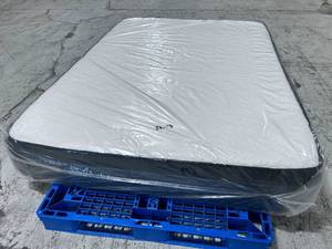 lot 13 image: Sound Sleep Contour Firm 11 Hybrid Queen Mattress
