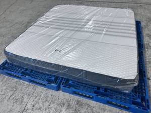 lot 2 image: Stearns & Foster Hurston Series Cushion Firm Tight Top King Mattress