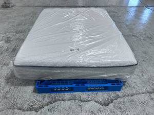 lot 15 image: Renue 12 Medium Firm Memory Foam Queen Mattress