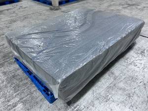 lot 21 image: Sound Sleep 14 Queen Mattress